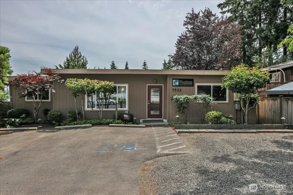 7522 221st Place SW Edmonds WA 98026