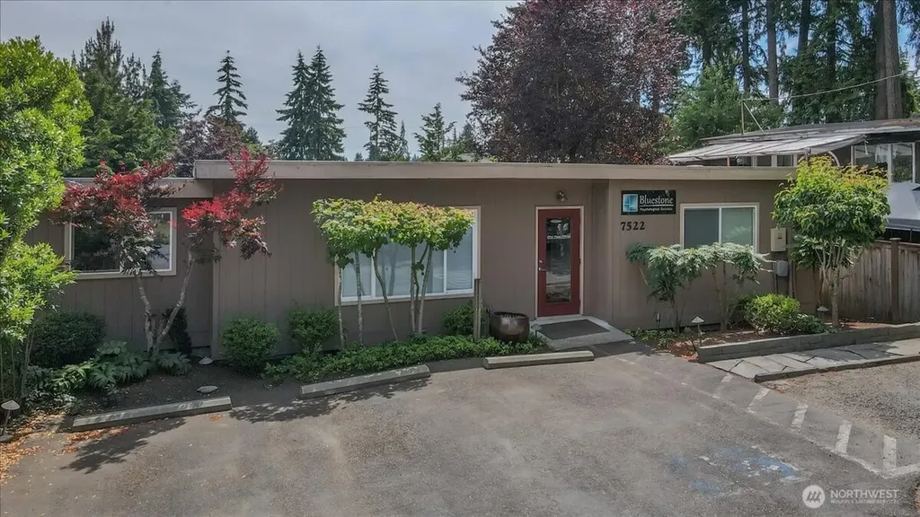7522 221st Place SW Edmonds WA 98026