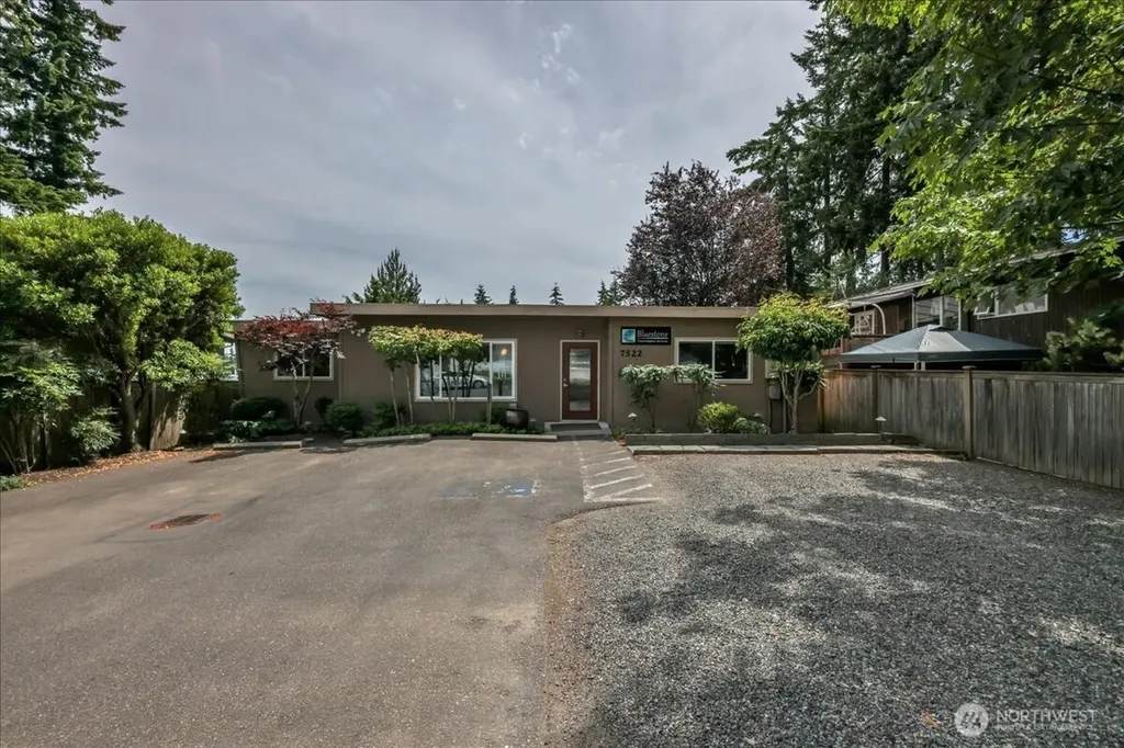 7522 221st Place SW Edmonds WA 98026