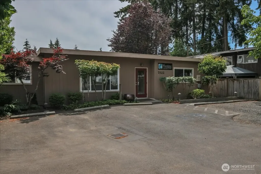 7522 221st Place SW Edmonds WA 98026