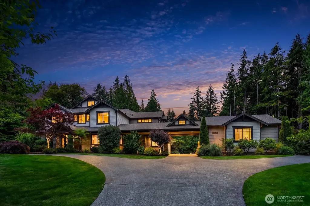 9233 255th Avenue NE Redmond WA 98053