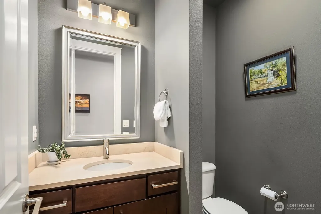 9233 255th Avenue NE Redmond WA 98053