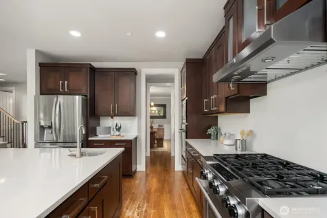 9233 255th Avenue NE Redmond WA 98053