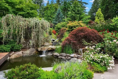 9233 255th Avenue NE Redmond WA 98053
