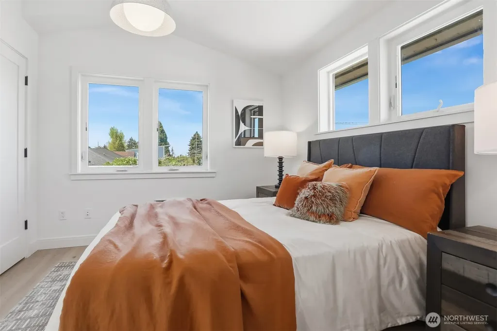 8332 24th Avenue NW Seattle WA 98117