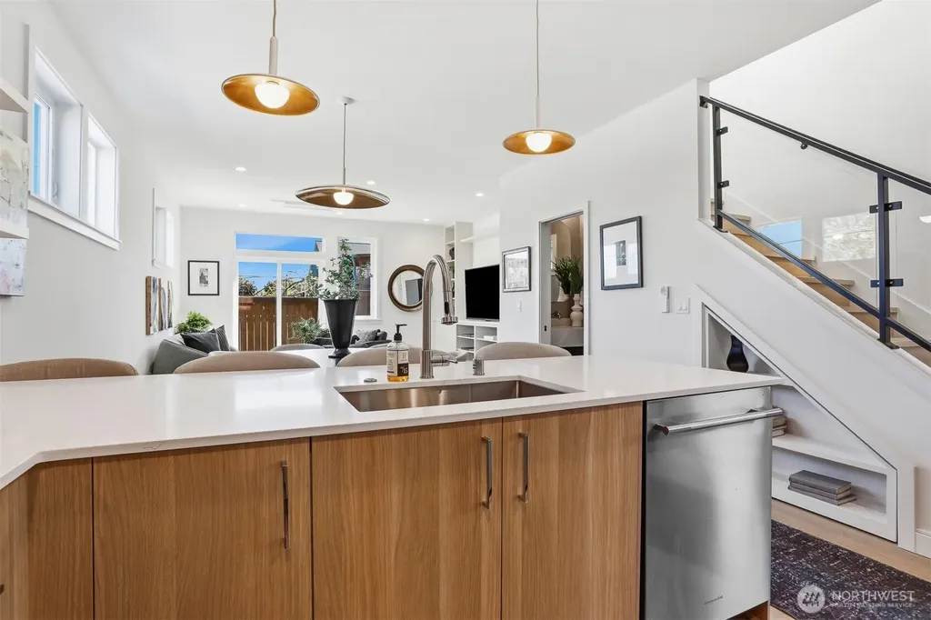 8332 24th Avenue NW Seattle WA 98117