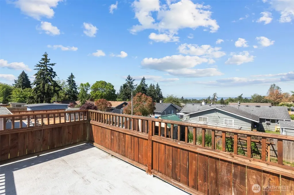 24527 36th Avenue S Kent WA 98032