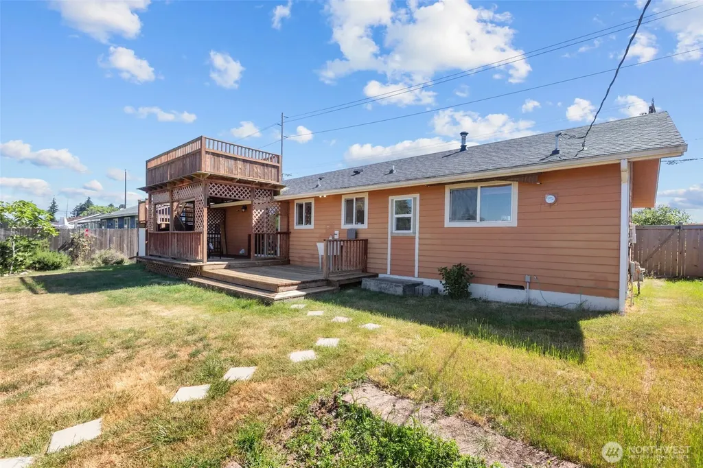 24527 36th Avenue S Kent WA 98032