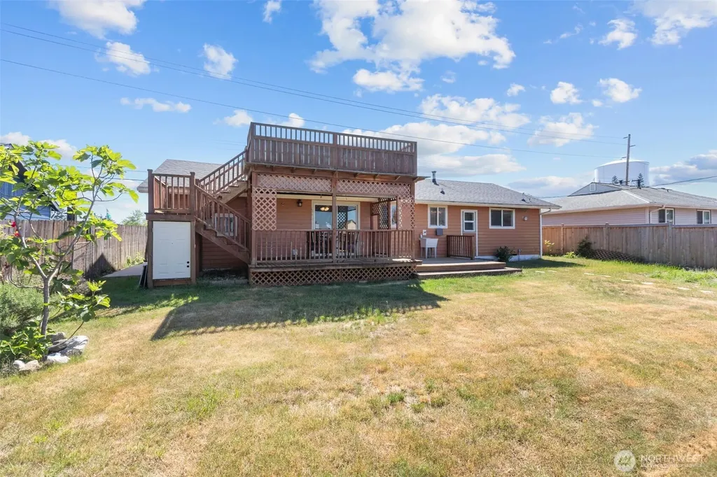 24527 36th Avenue S Kent WA 98032