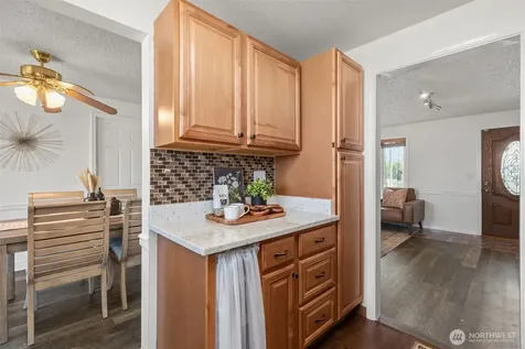 24527 36th Avenue S Kent WA 98032