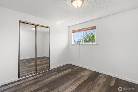 24527 36th Avenue S Kent WA 98032