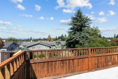 24527 36th Avenue S Kent WA 98032