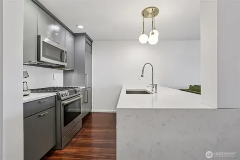 520 2nd Avenue W Seattle WA 98119