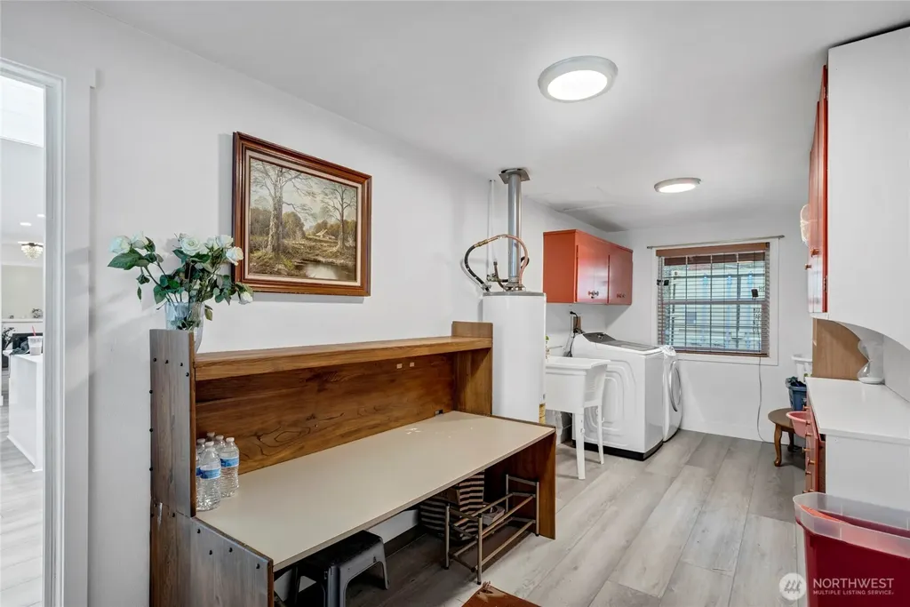 28461 26th Avenue S Federal Way WA 98003