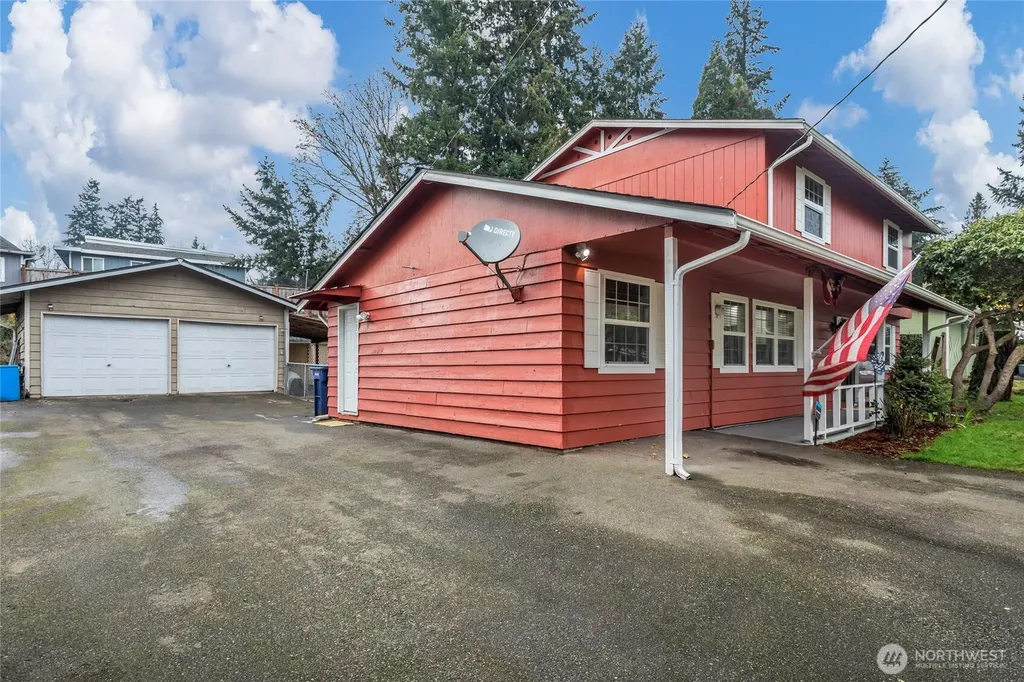 28461 26th Avenue S Federal Way WA 98003
