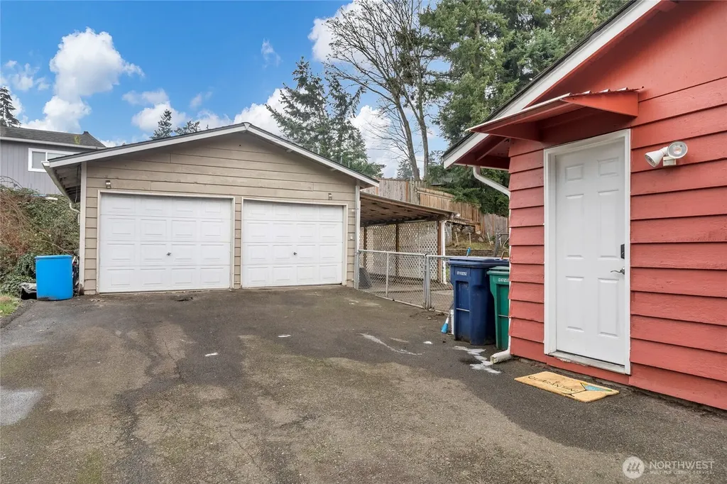 28461 26th Avenue S Federal Way WA 98003