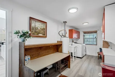 28461 26th Avenue S Federal Way WA 98003
