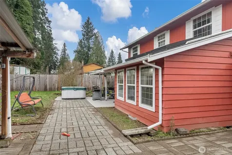 28461 26th Avenue S Federal Way WA 98003