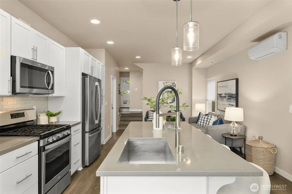 3928 S Findlay Street Seattle WA 98118