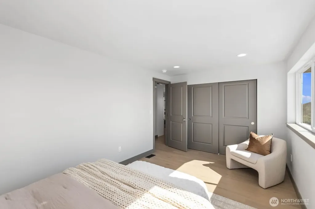 5926 23rd Avenue S Seattle WA 98108