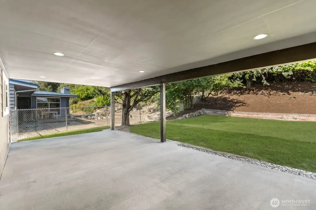 5926 23rd Avenue S Seattle WA 98108