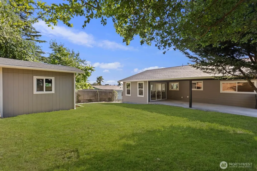5926 23rd Avenue S Seattle WA 98108