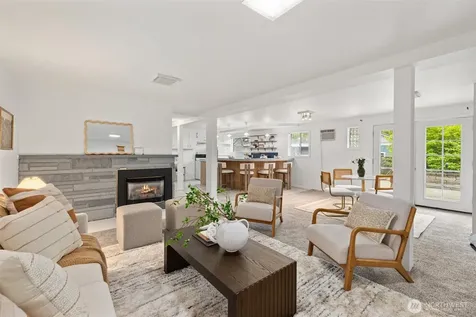 2001 NE 12th Street Renton WA 98056