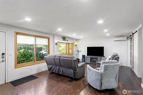 12711 52nd Avenue E Tacoma WA 98446