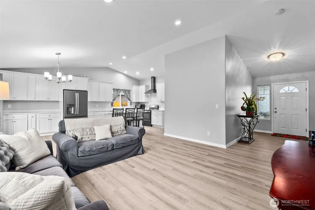 19 Timber Lane Elma WA 98541