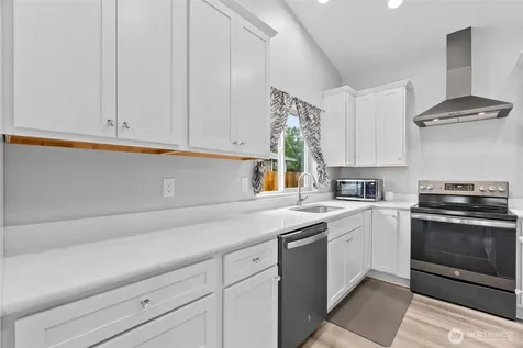 19 Timber Lane Elma WA 98541