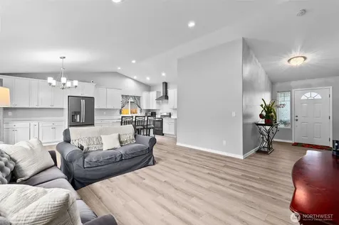 19 Timber Lane Elma WA 98541
