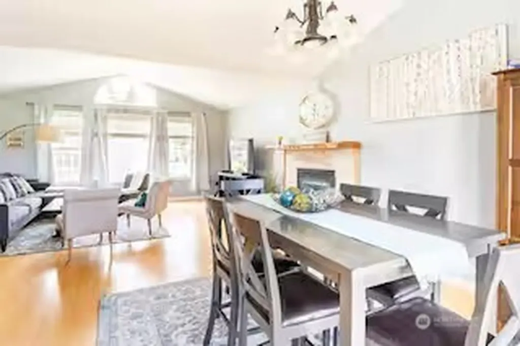 4248 S 148th Street Tukwila WA 98168