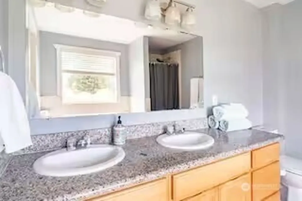 4248 S 148th Street Tukwila WA 98168