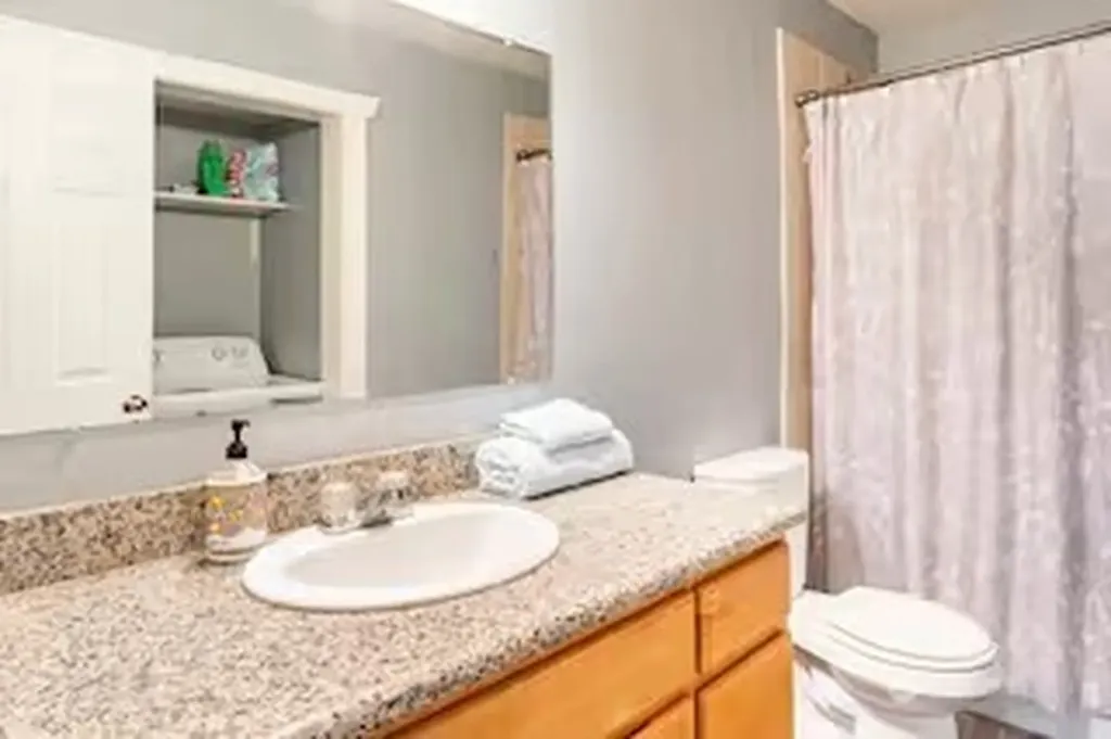4248 S 148th Street Tukwila WA 98168