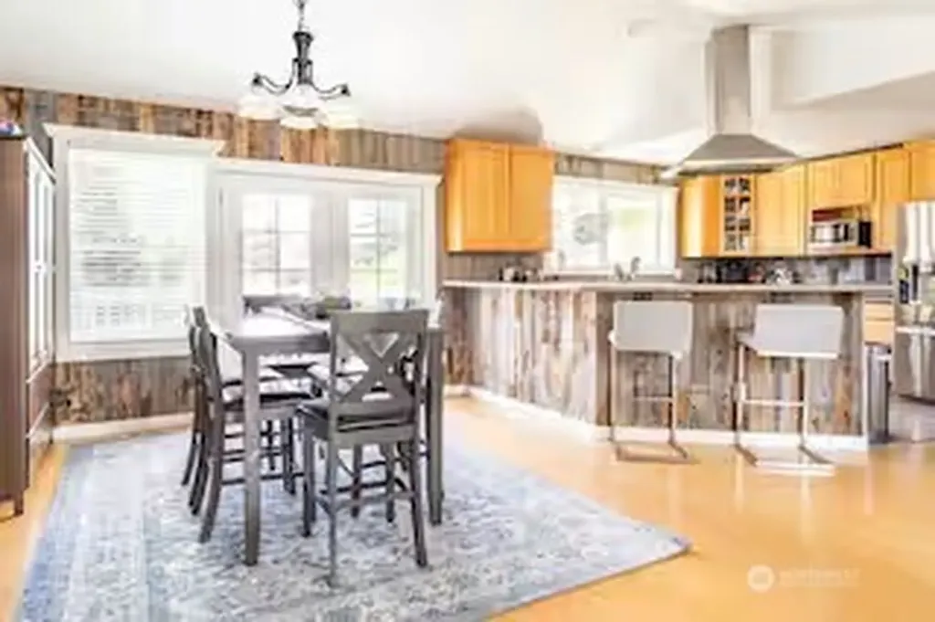 4248 S 148th Street Tukwila WA 98168