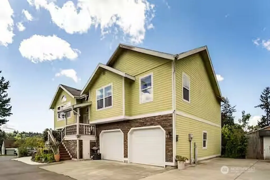 4248 S 148th Street Tukwila WA 98168