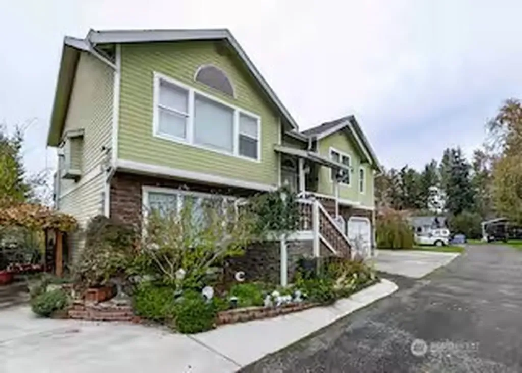 4248 S 148th Street Tukwila WA 98168