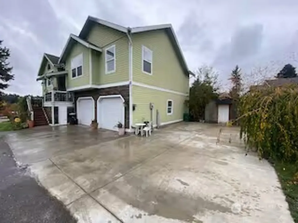 4248 S 148th Street Tukwila WA 98168