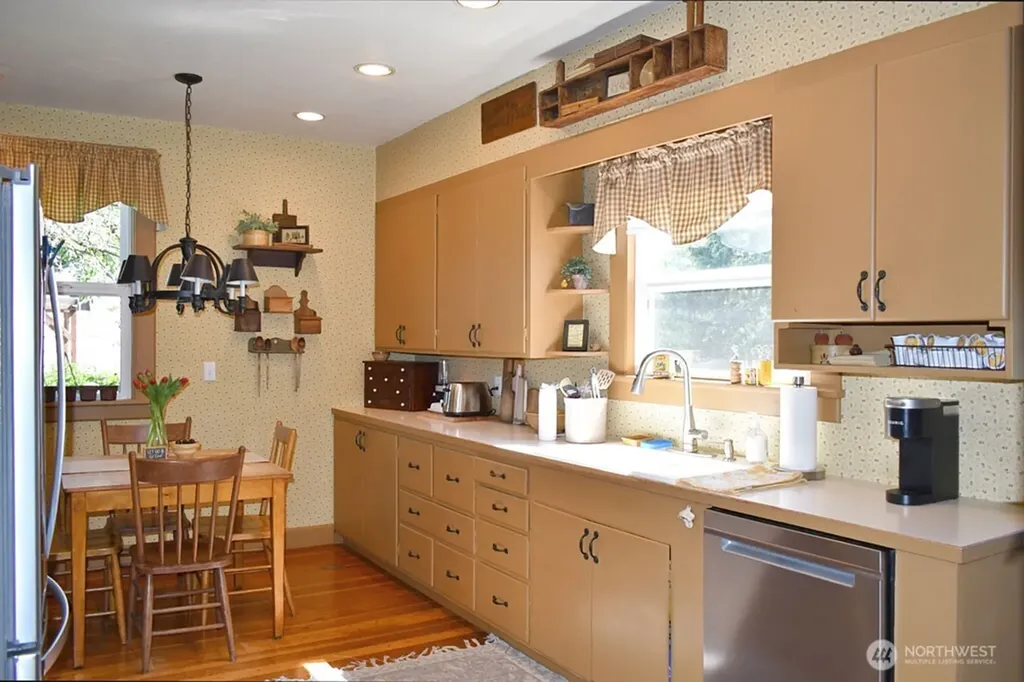 673 SW Chehalis Avenue Chehalis WA 98532