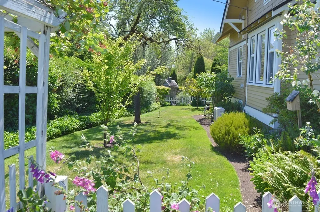 673 SW Chehalis Avenue Chehalis WA 98532