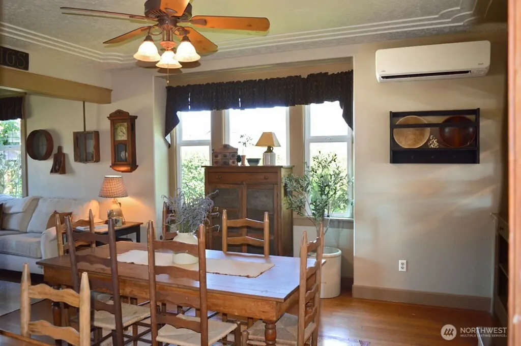 673 SW Chehalis Avenue Chehalis WA 98532