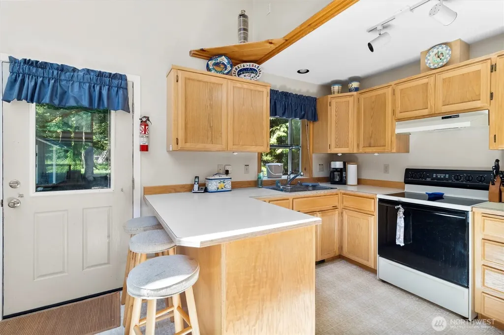 7101 Rainier Way Glacier WA 98244