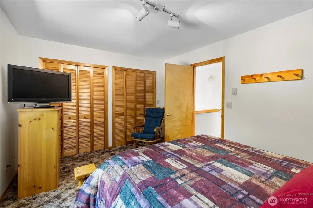 7101 Rainier Way Glacier WA 98244