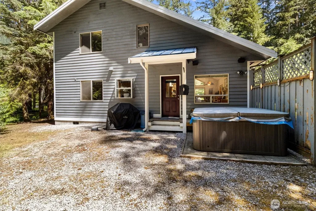 7101 Rainier Way Glacier WA 98244