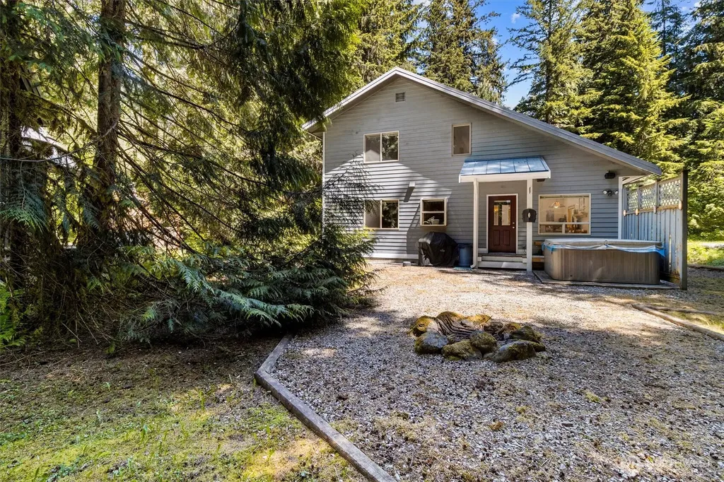 7101 Rainier Way Glacier WA 98244