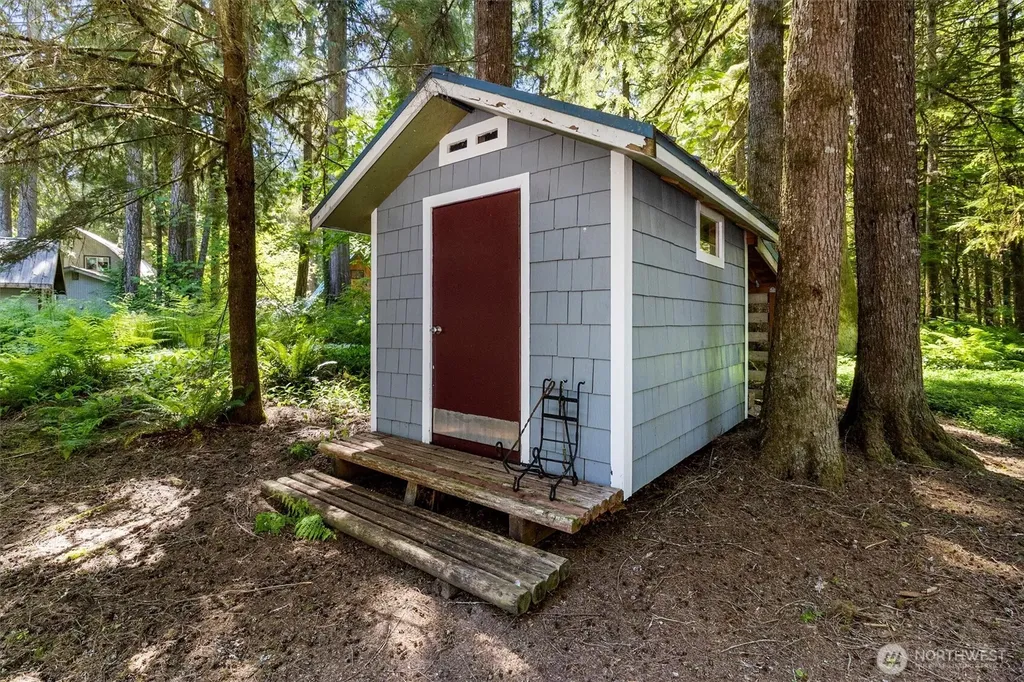 7101 Rainier Way Glacier WA 98244