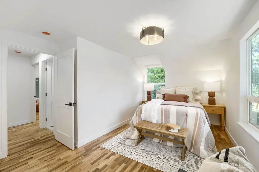 16051 21st Avenue SW Burien WA 98166