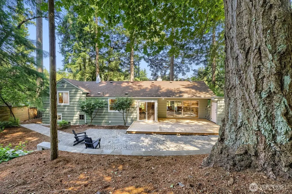 16051 21st Avenue SW Burien WA 98166