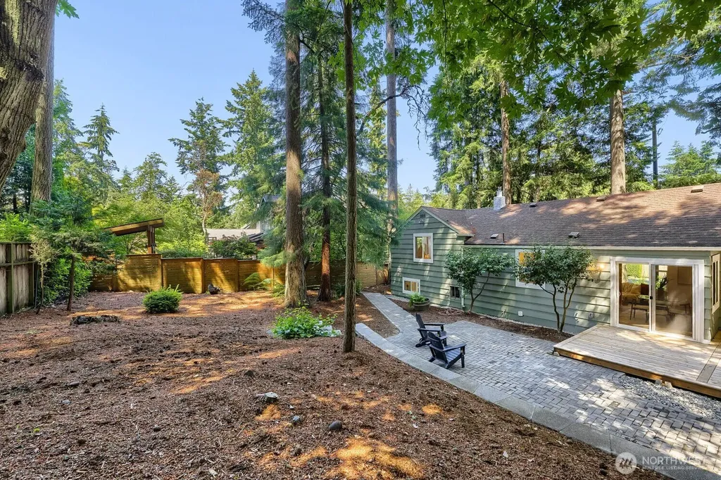 16051 21st Avenue SW Burien WA 98166