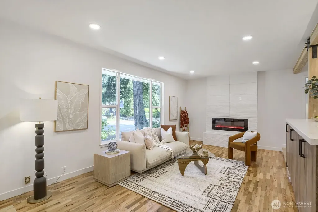 16051 21st Avenue SW Burien WA 98166